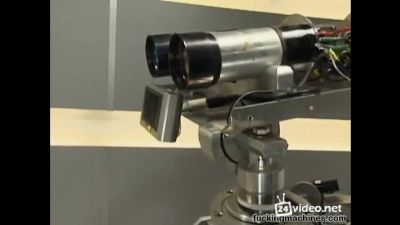 Шикарная блондинка трахается с фотографом и его лучшим другом