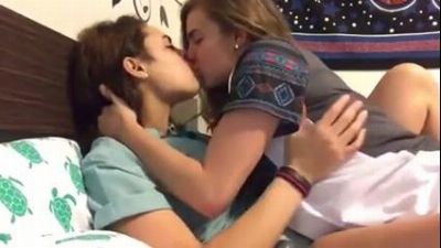 Бурное занятие сексом в туалете